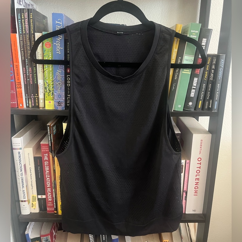 Lululemon Women’s Black Tank Top